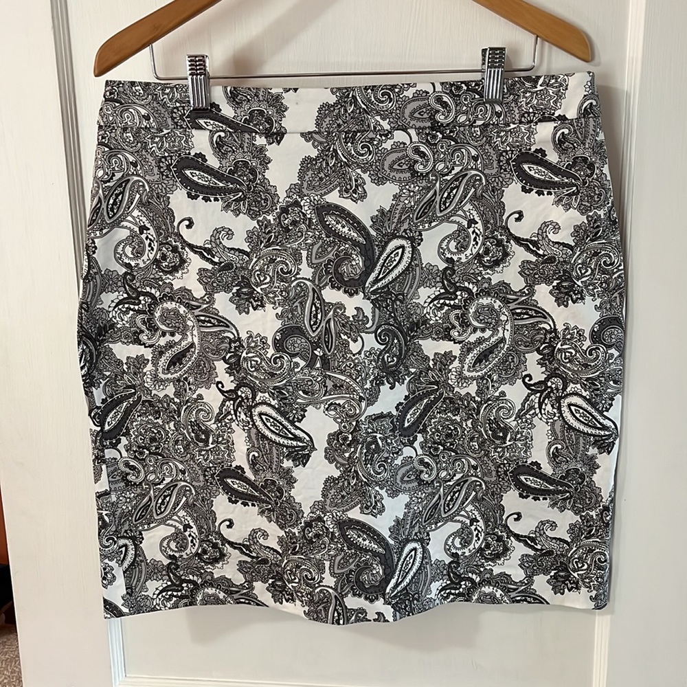 Paisley Black & White Skirt